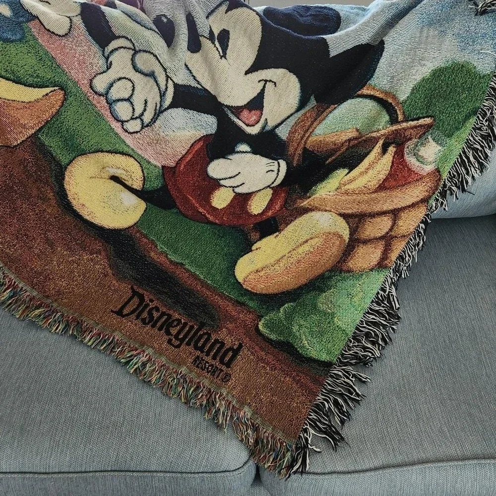 Vintage Disneyland Resort Mickey Minnie Picnic Woven Tapestry Throw Blanket